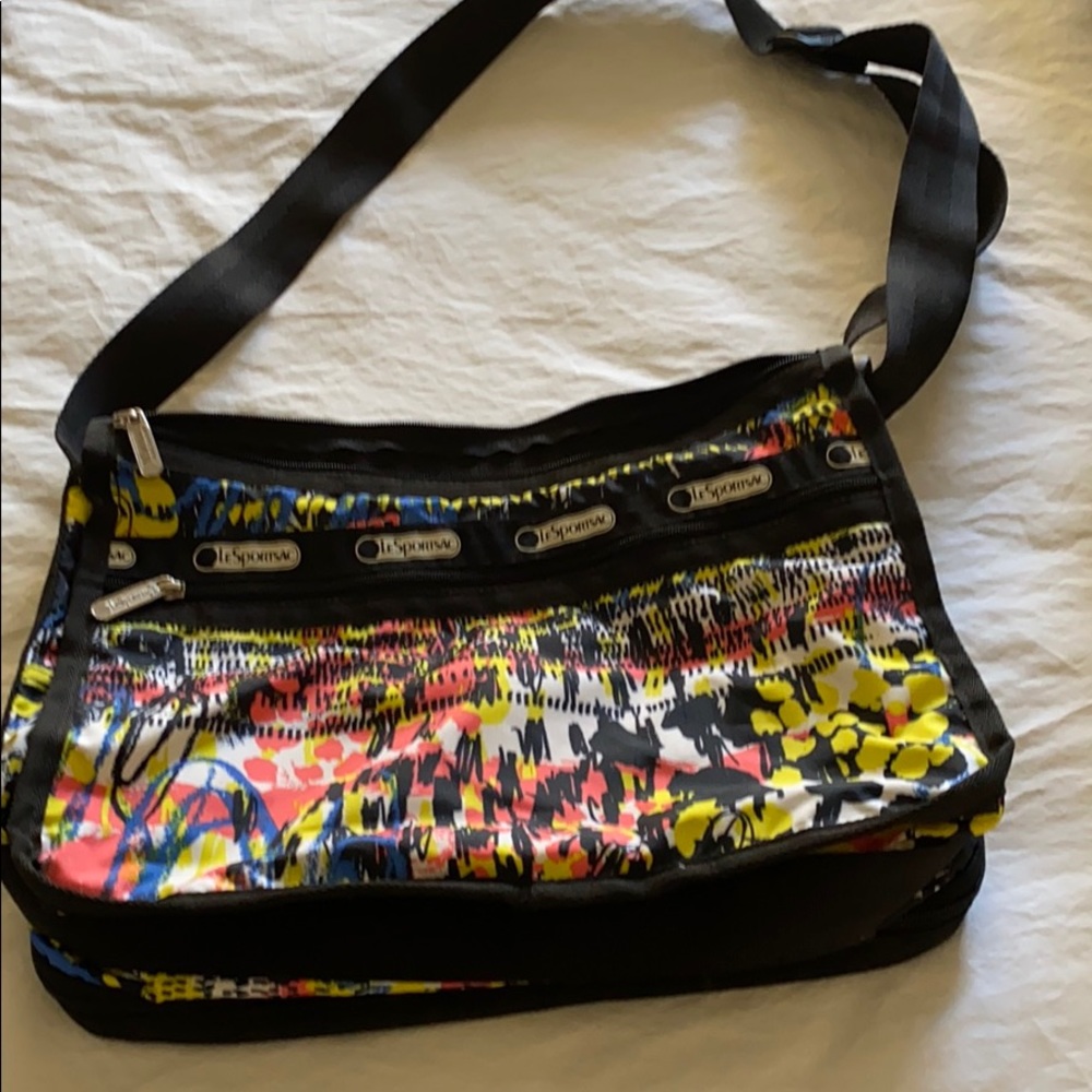 Crossed body bag